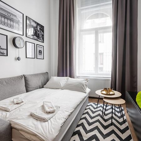 E32 - Oktogon Panorama Suite - Best Location - By Bqa Budapest Habitación foto